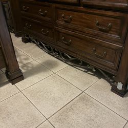 Wood Queen Size Bed Set