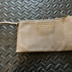 Michael kors Wristlet