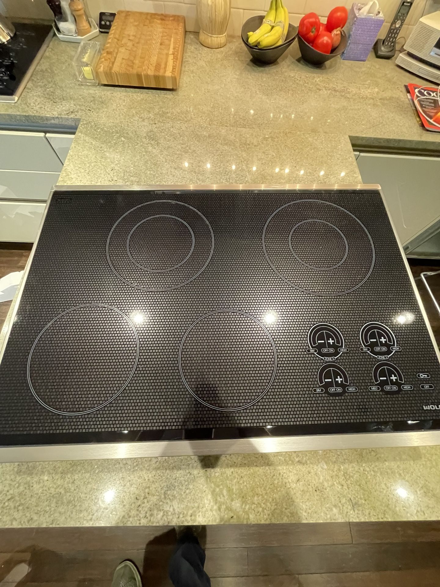 Wolf Electric Cooktop
