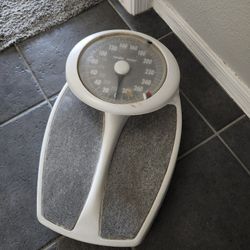 White Bathroom Scale