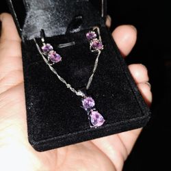 Silver cat Earring And Necklace Set . 