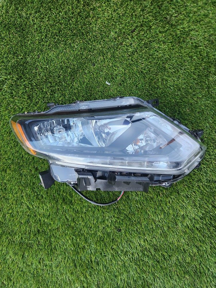 2014-2016 Nissan Rogue Right Side Headlight Replacement