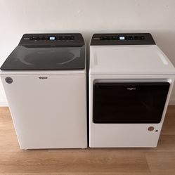 FREE DELIVERY 🚚 Whirlpool Washer & GAS Dryer SET