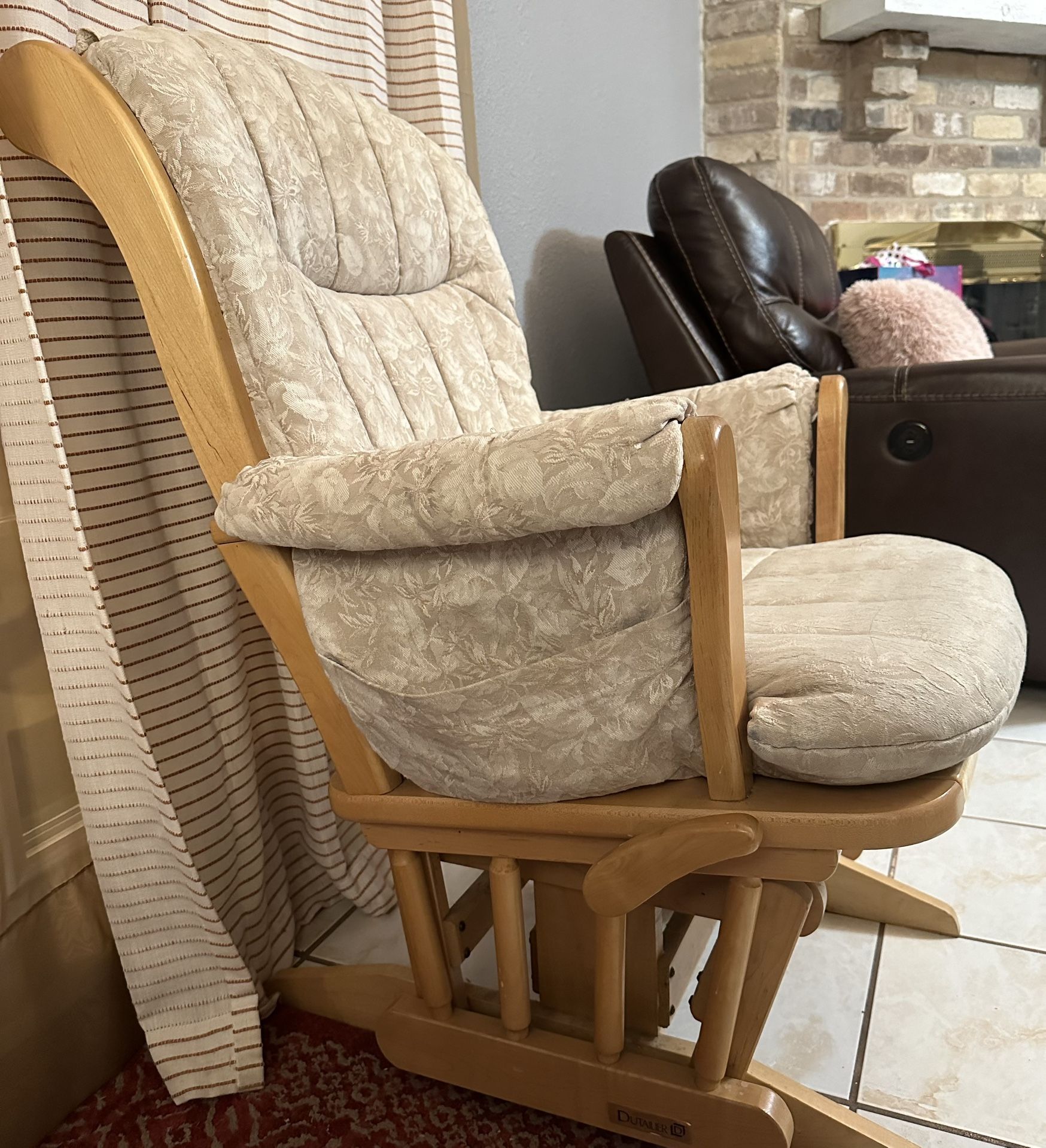 Nursery Chairs Glider Chairs For Sale Luca Nursery Glider Chair