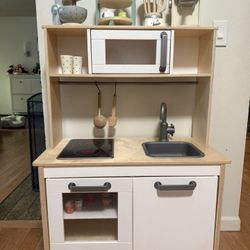 Ikea Play Kitchen And Wooden Food