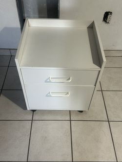 White roll container