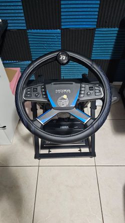 MOZA R5 Bundle with TSW Truck Wheel & Pedals - Excellent Condition