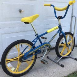 (YES IT'S STILL AVAILABLE) Old School 20" Columbia PRO AM TC 9 BMX Bike 