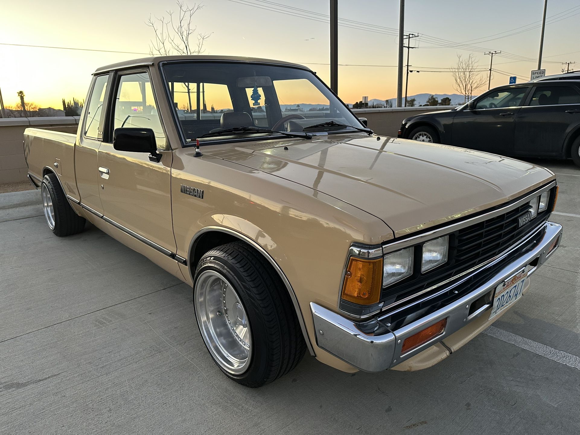 Super Clean Original Paint 1985 Nissan 720 ST King Cab 5 Speed Lowered On Centerline Wheels All Old School