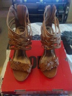 Heels size 7