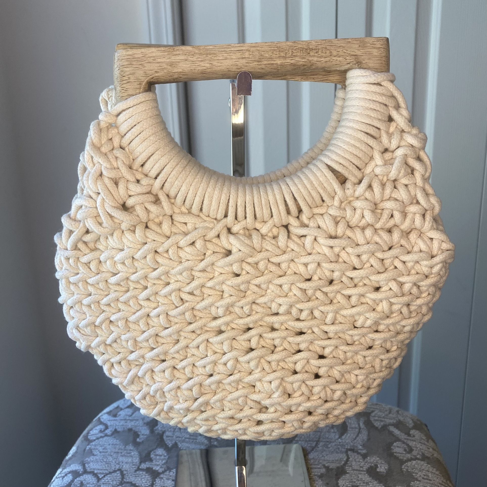 A NEW DAY Crochet Macrame Handbag Neutral Cream Wooden Handles