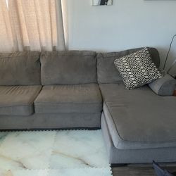 Sectional 88" X 136"