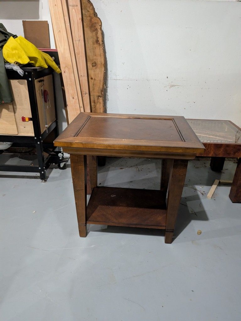 Free Side Table