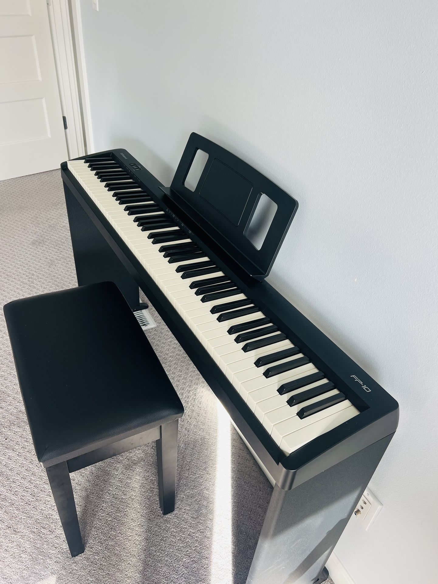 Roland Digital Piano w/ Stand and Bench