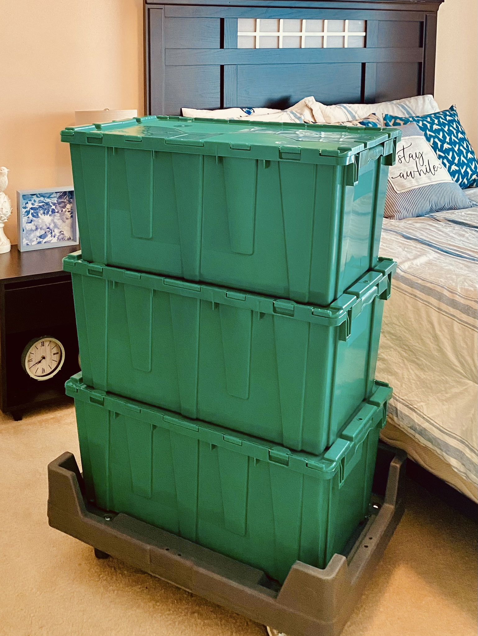MOVING BOXES FOR SALE – HEAVY DUTY & STACKABLE!