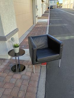 Black Leather Accent Chair with Metal Legs with Side Table - FREE DELIVERY 🚚