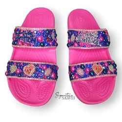 BRAND NEW Signature 'Raspberri' Croc Sandals (Women's Size 9)