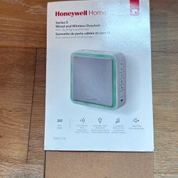 Honey Well Home, Series 9 Doorbell -  New