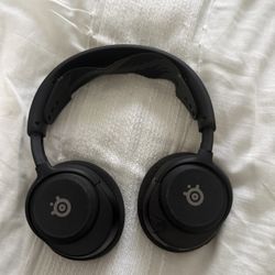 Ps5 pc Or Xbox steelseries Headset Corded