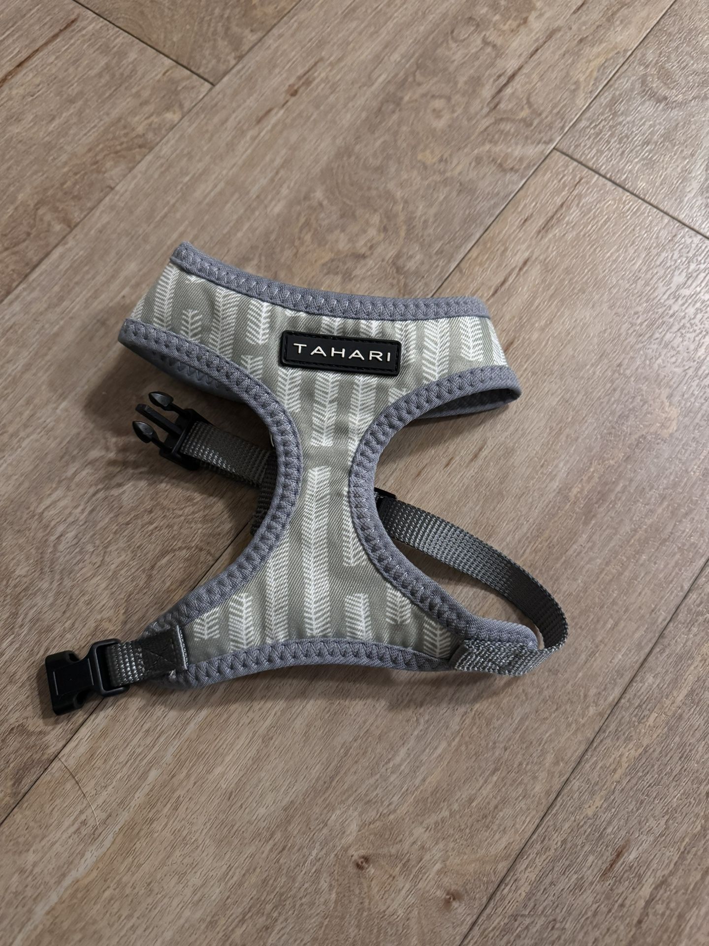 SM Tahari Dog Harness 