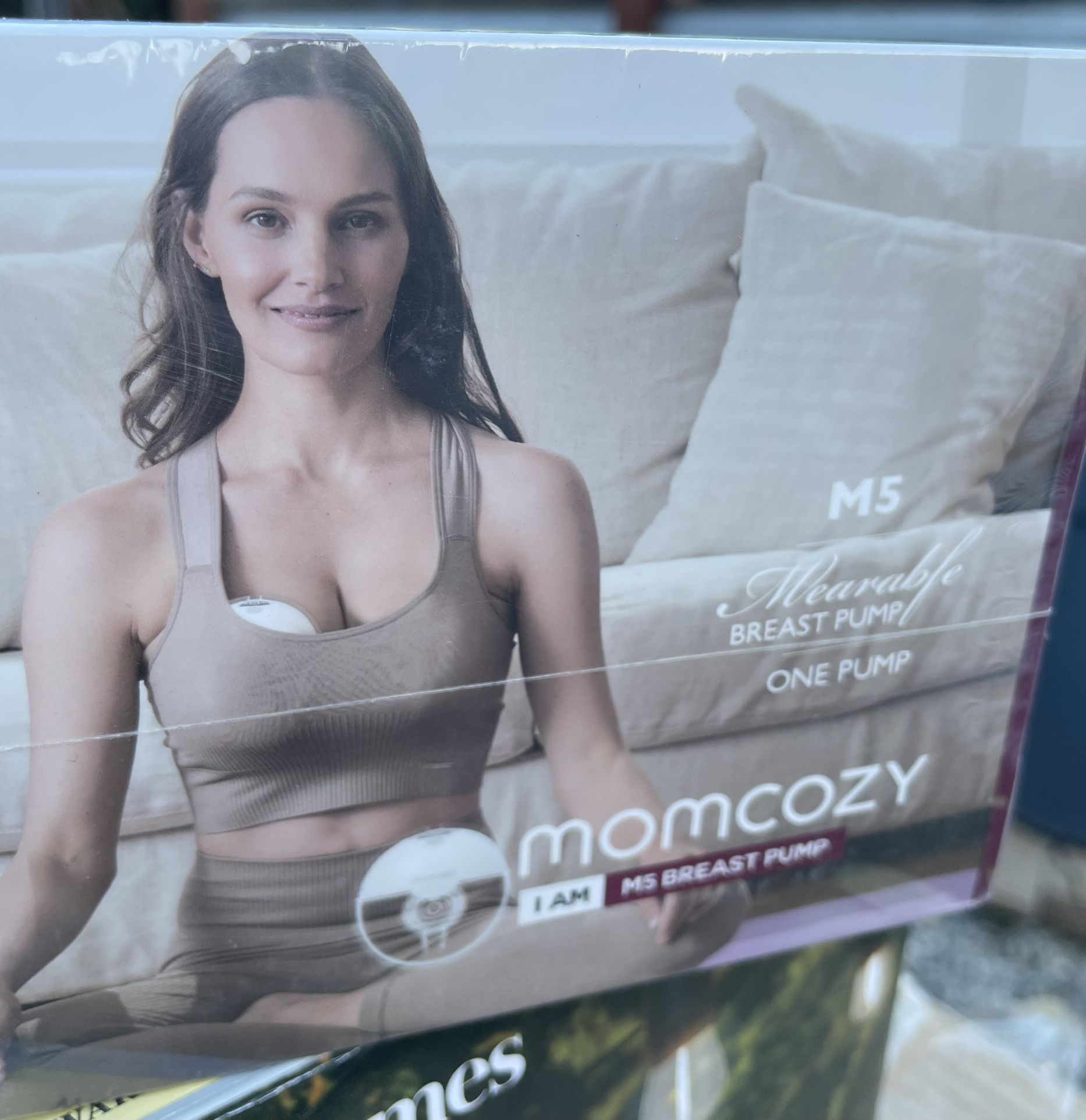 Momcozy