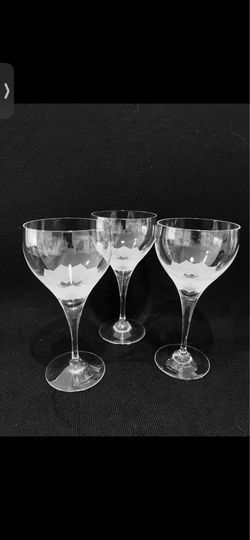Vintage Rosenthal Lotus Blossom Germany Set of 3 Wine Glasses 6” Tall Signed. Beautiful glasses are in very good condition.