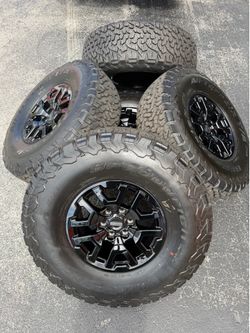 FORD BRONCO RAPTOR 2026 WHEELS AND TIRES