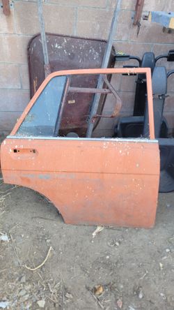 Datsun 510 rear door