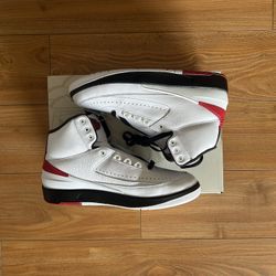 Jordan 2 Chicago (2022) size 8M