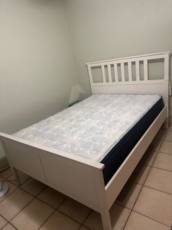 White Wood Bed with Mattress