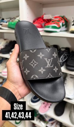 LV ECLIPSE BLACK SLIDES NEW COLLECTION