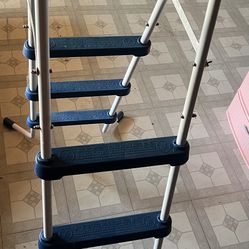 Pool Ladder 