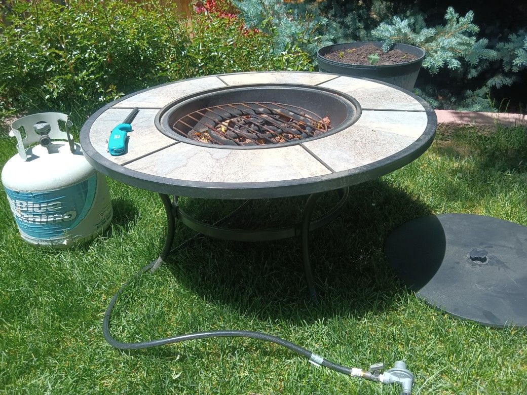 Outdoor Patio Fire Pit w Propane Tank Lighter 38" Diameter 19" tall