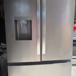 Whirlpool Refrigerator 