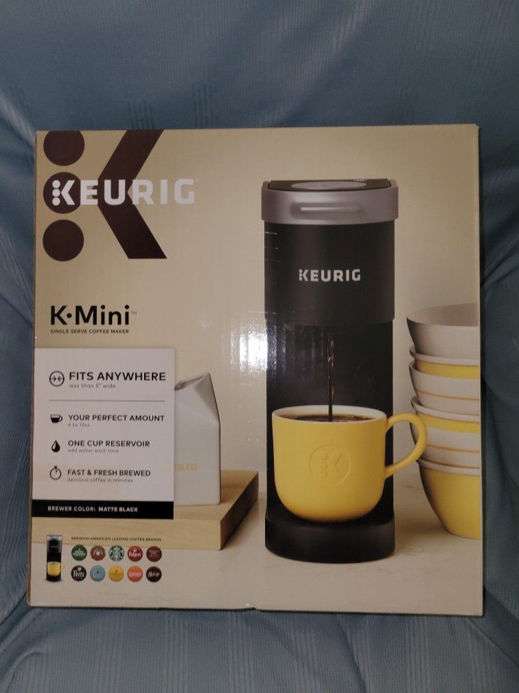 Keurig K-Mini Single-Serve K-Cup Pod Coffee Maker light blue/ black new!
