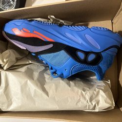 Yeezy Boost 700