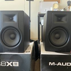 M-Audio BX8 8” Studio Monitors 