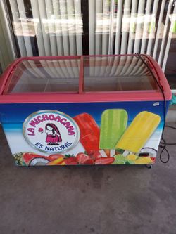 Ice cream refrigerator