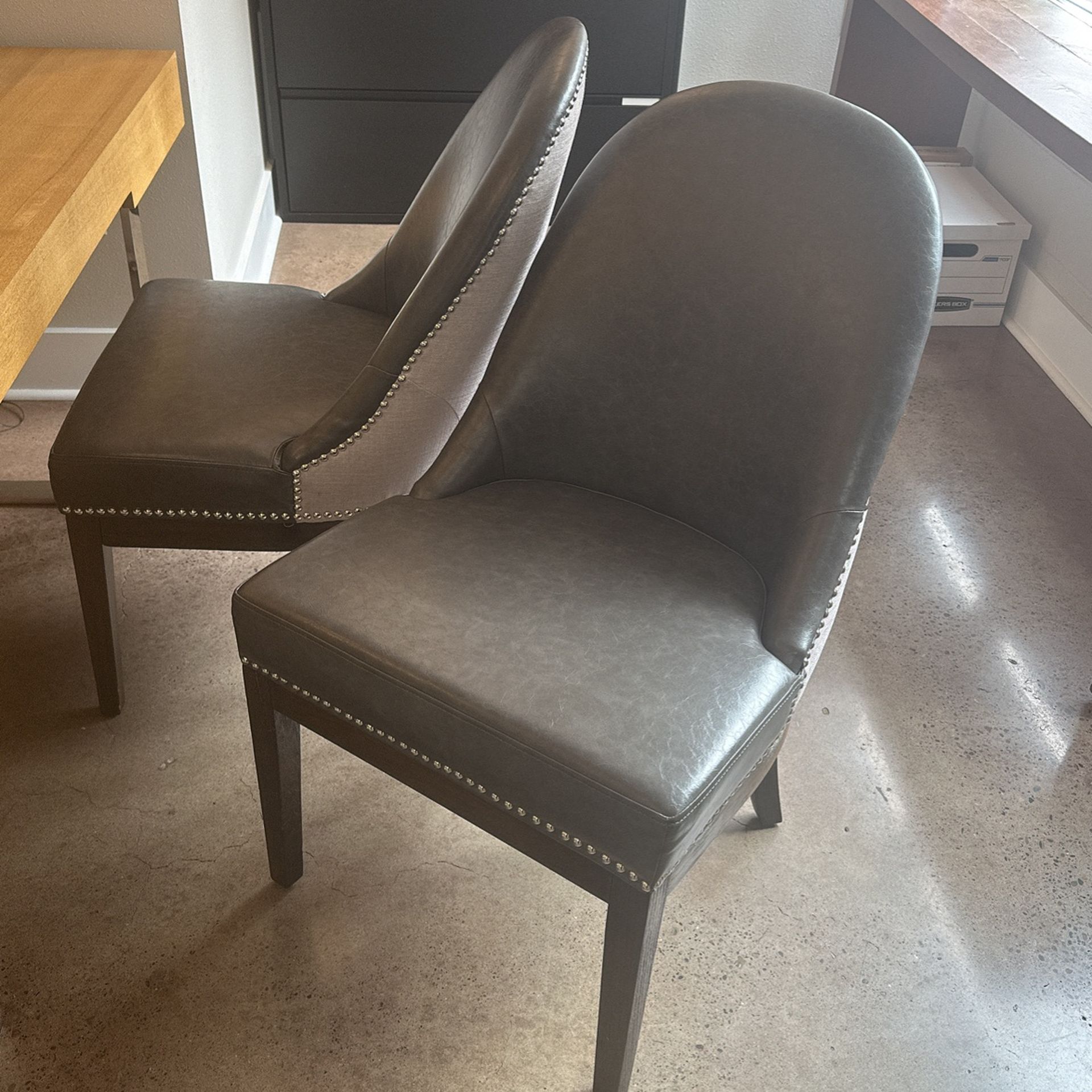 Lounge/Office Chairs