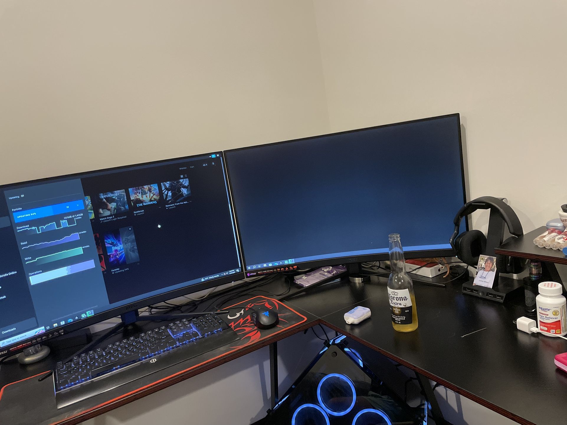 Gaming Pc,two Monitors,gaming Keyboard And Mouse Along With Desk