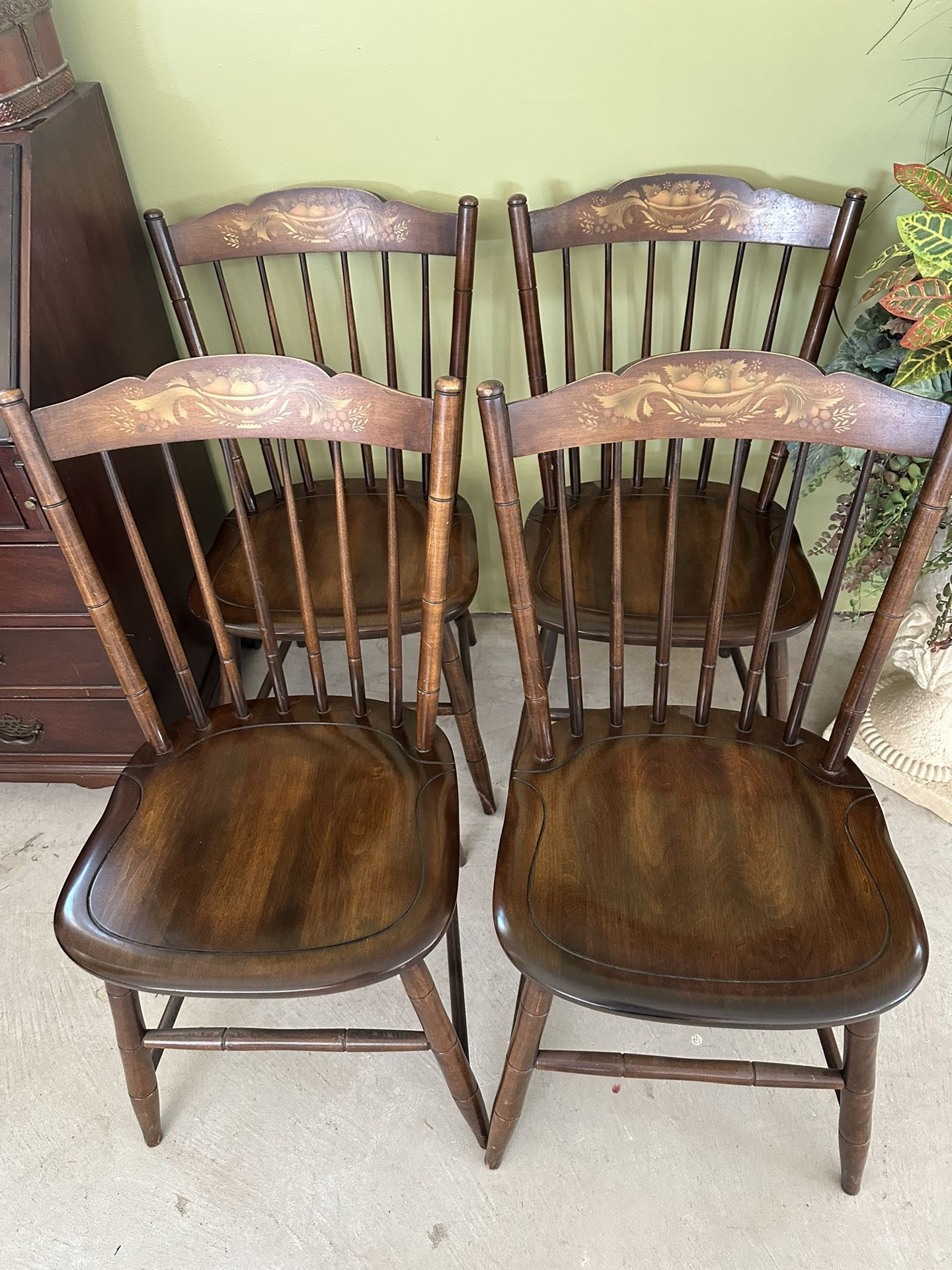 Hitchcock Chairs (4)