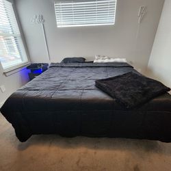 King Size Floating Bed