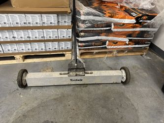 Job site Magnet Roller