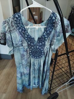 Women's blouse  Lrg.
