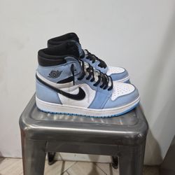 Jordan 1 University Blue 