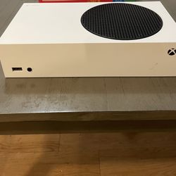 Xbox Series S 512 GB With Black Controller 