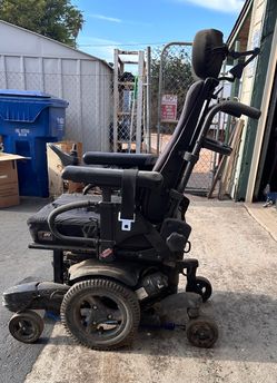 Power wheelchair