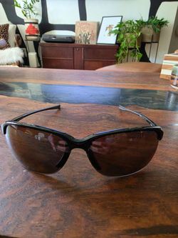 Oakley Women's Sunglasses "Unstoppable"