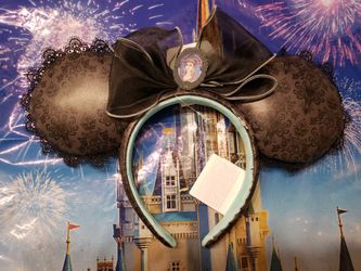 NEW Disney Haunted Mansion Ears