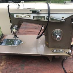 Emdeko Vintage Sewing Machine 